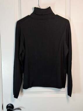 Josephine Chaus Women's Large Black Silk Blend Turtleneck Sweater
